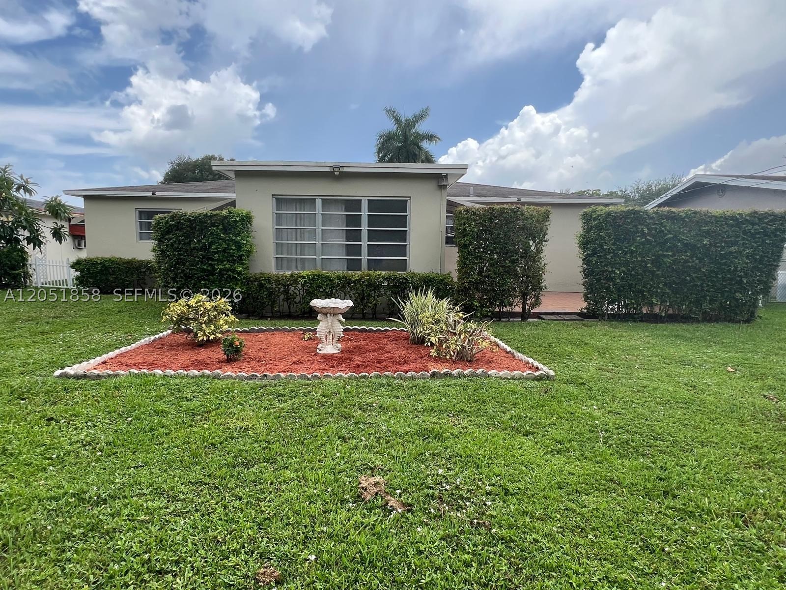 HILLSIDE PARK - Residential Lease