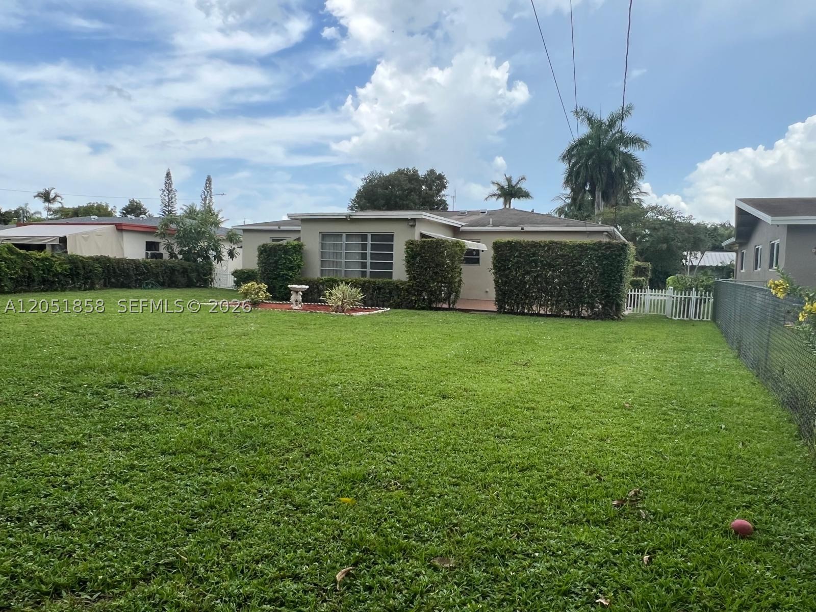 HILLSIDE PARK - Residential Lease