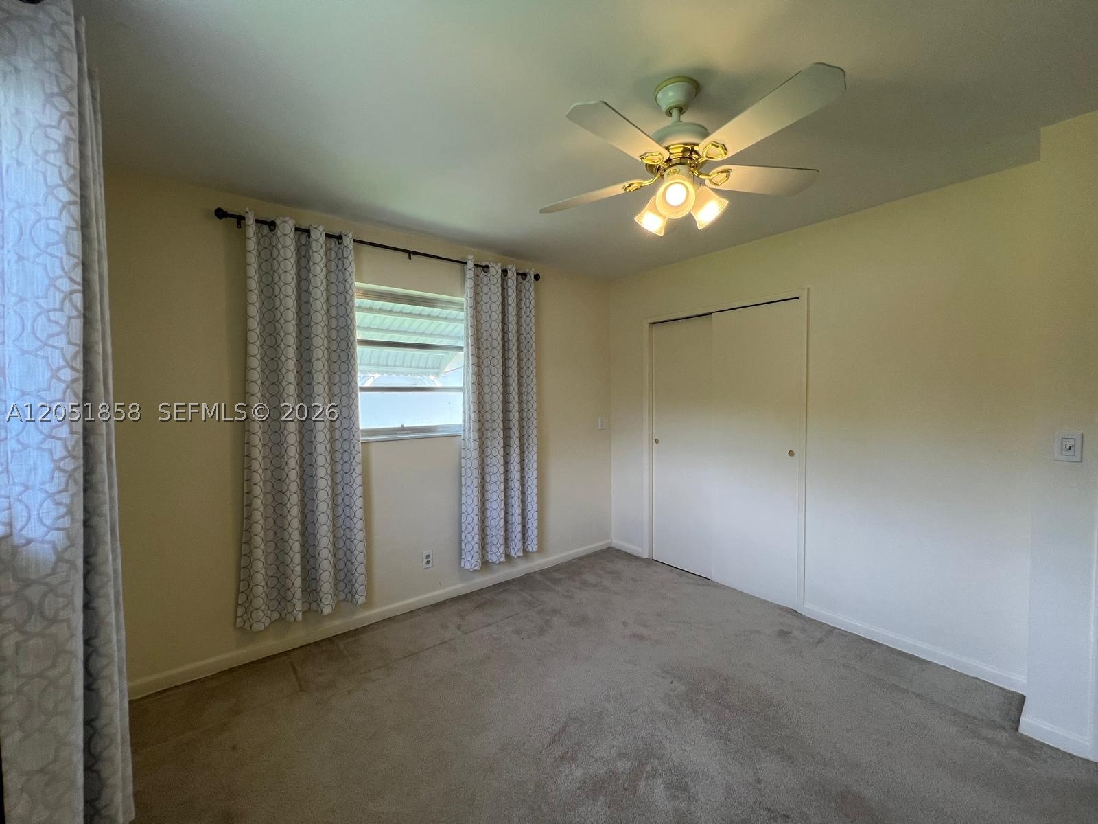 HILLSIDE PARK - Residential Lease
