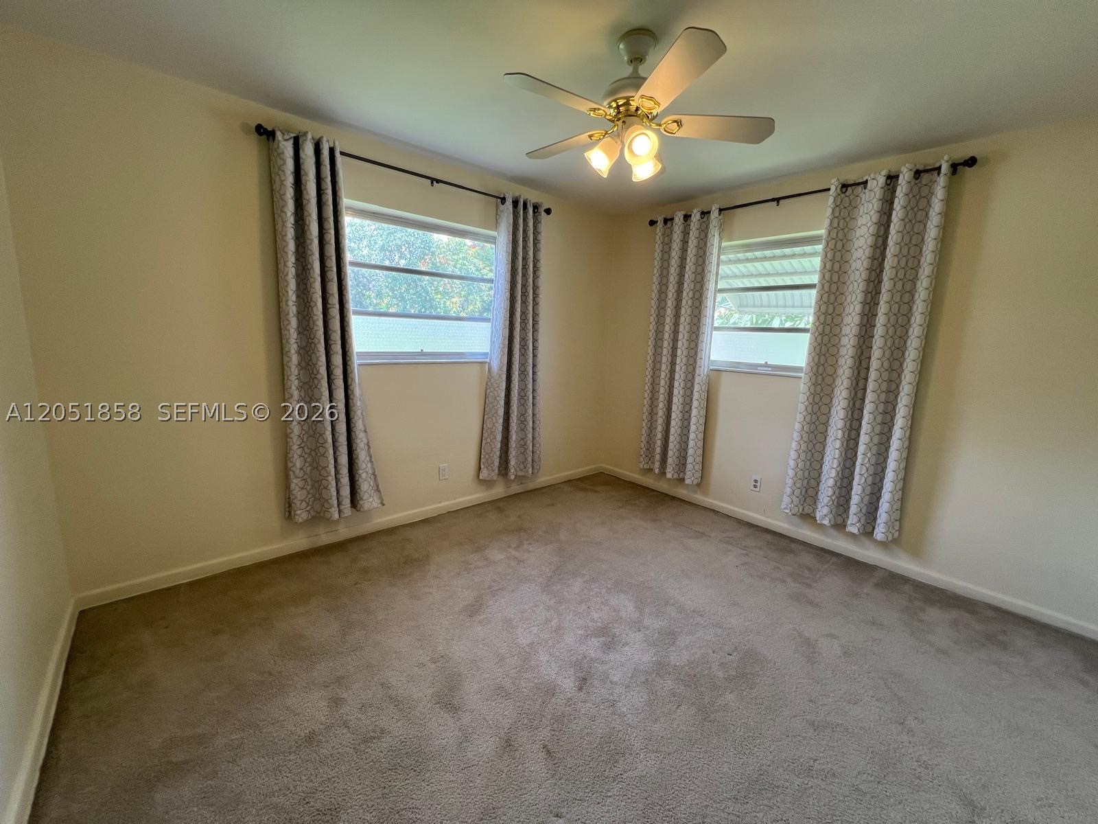 HILLSIDE PARK - Residential Lease