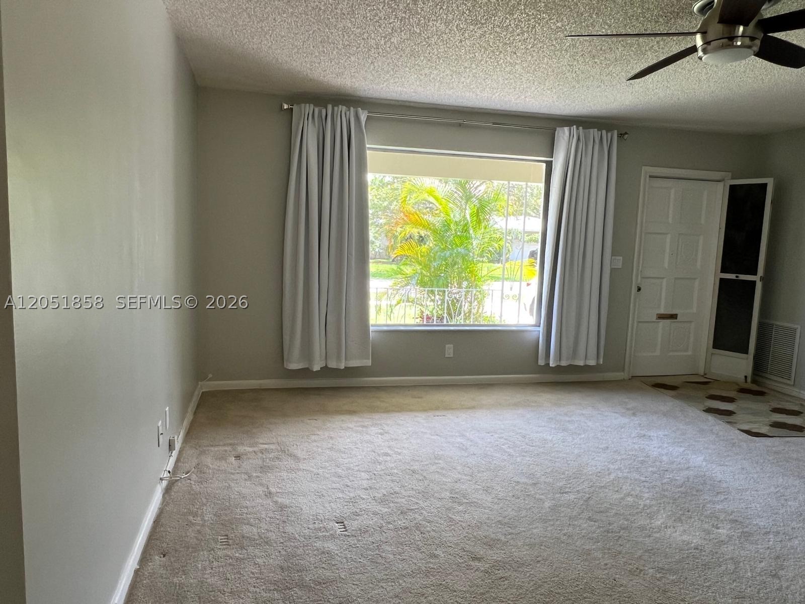 HILLSIDE PARK - Residential Lease