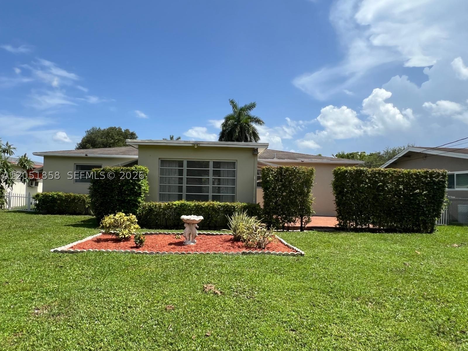 HILLSIDE PARK - Residential Lease