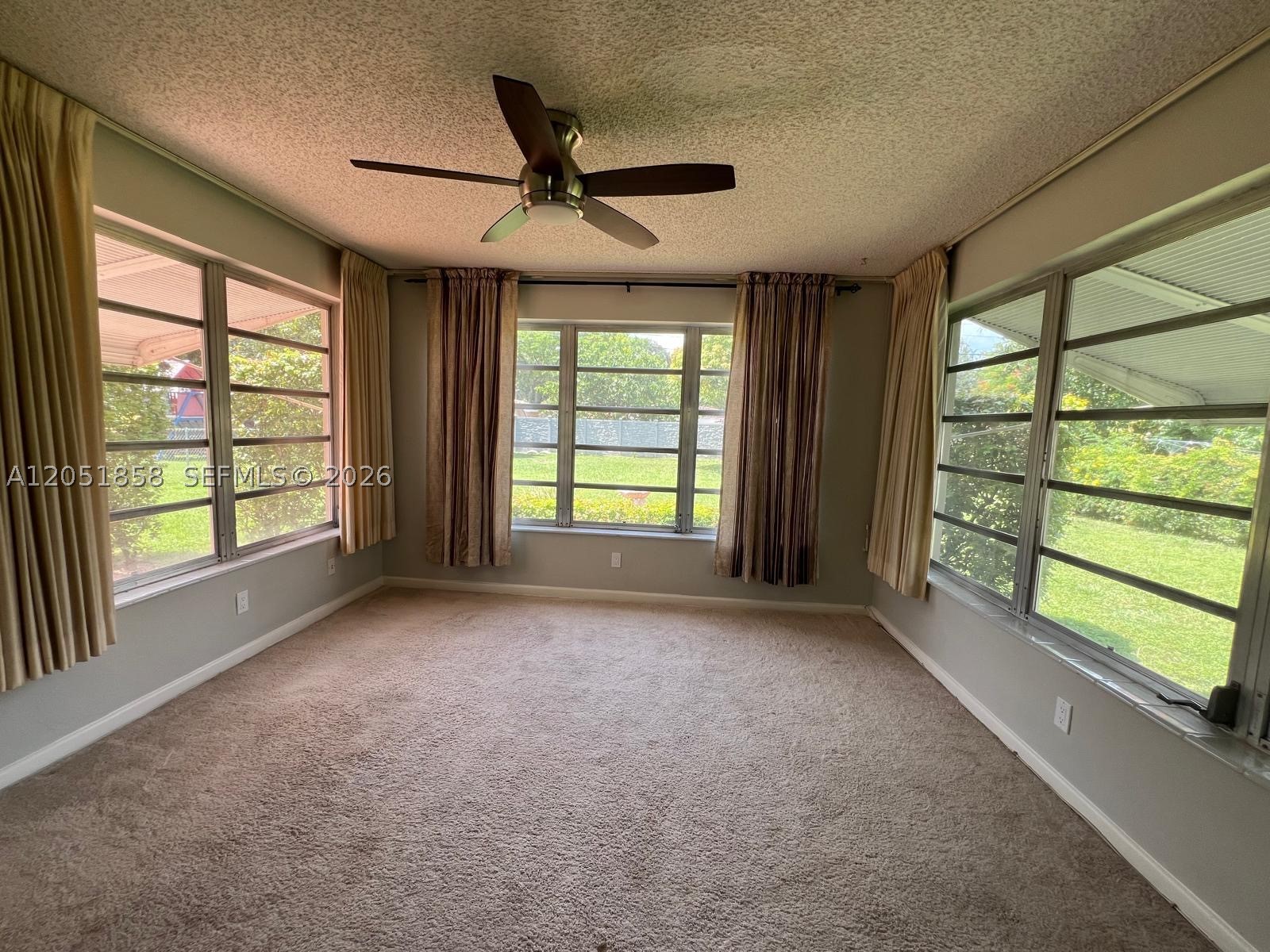HILLSIDE PARK - Residential Lease