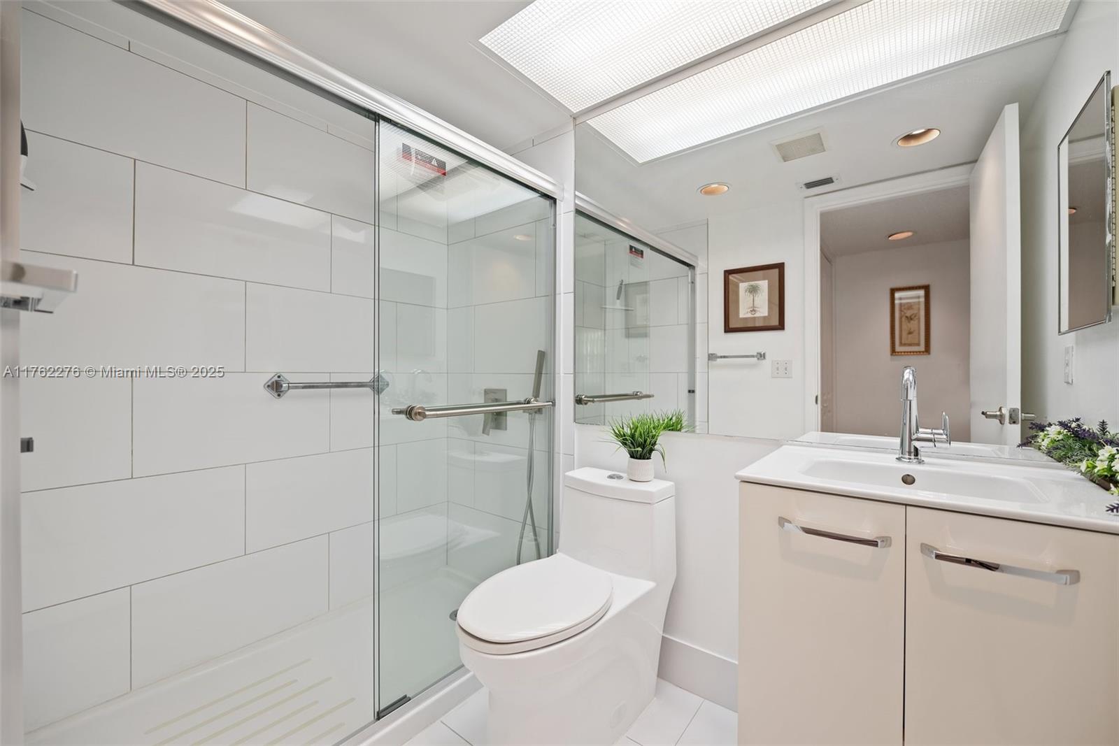 BUCKINGHAM AT CENTURY VIL - Residential Lease