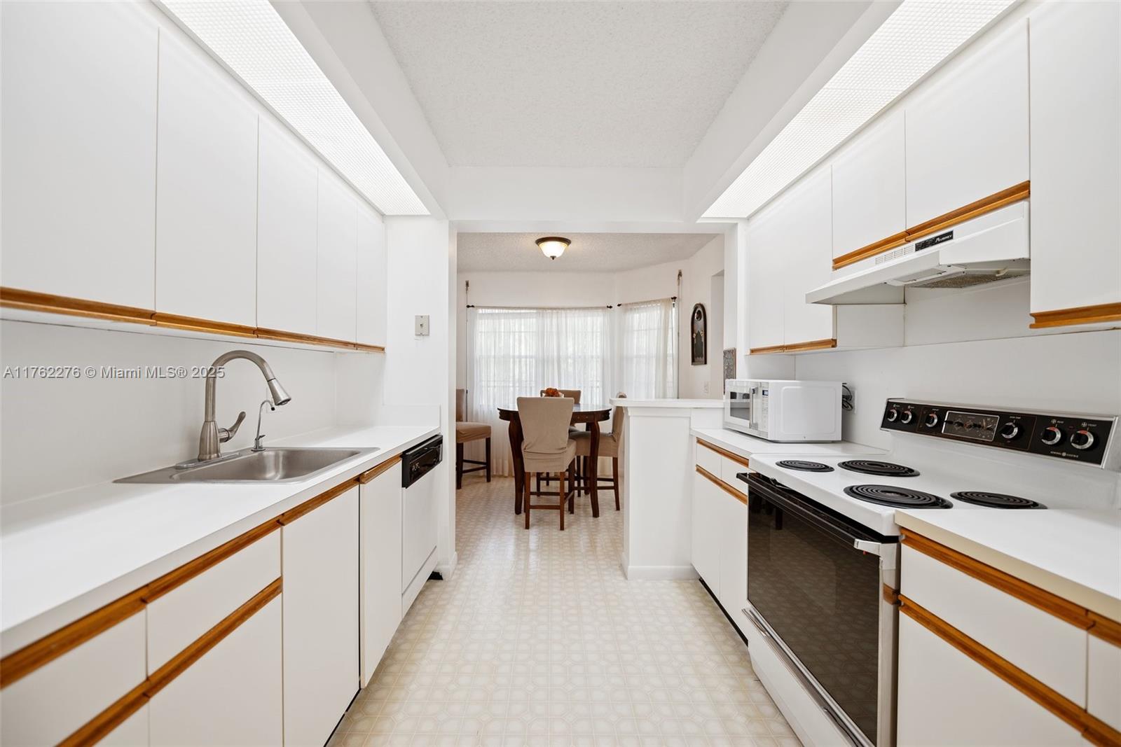 BUCKINGHAM AT CENTURY VIL - Residential Lease