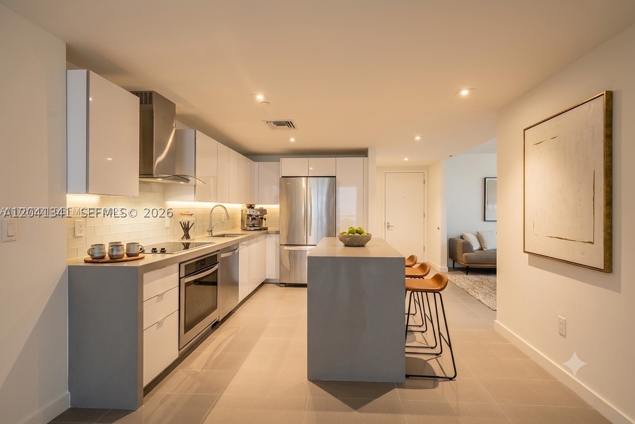 CANVAS CONDO - Residential
