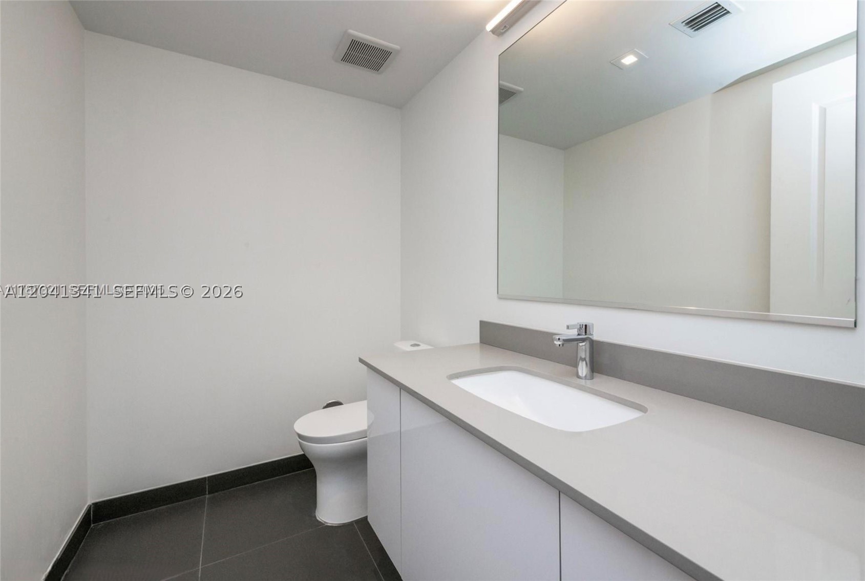 CANVAS CONDO - Residential
