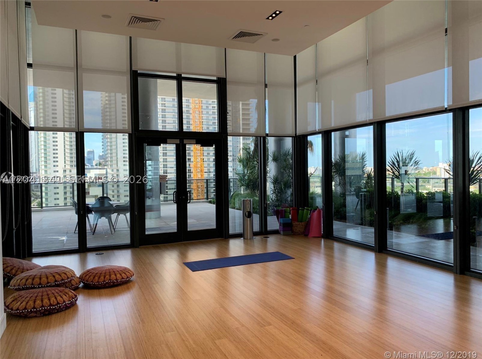 CANVAS CONDO - Residential