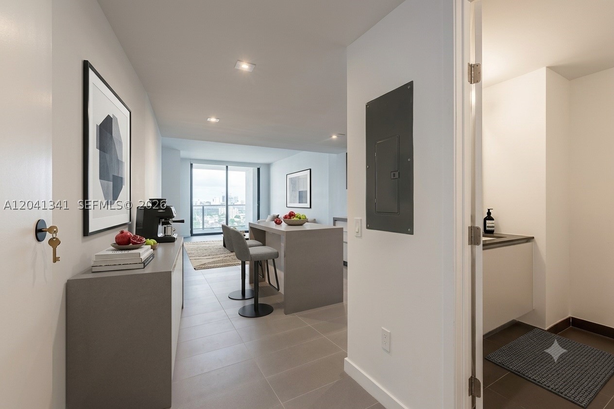 CANVAS CONDO - Residential