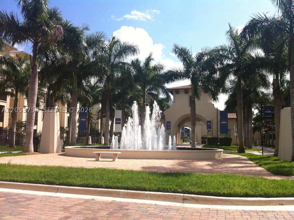 SAWGRASS LAKES - Residential