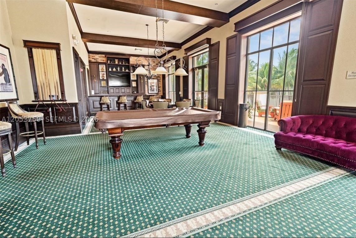 SAWGRASS LAKES - Residential