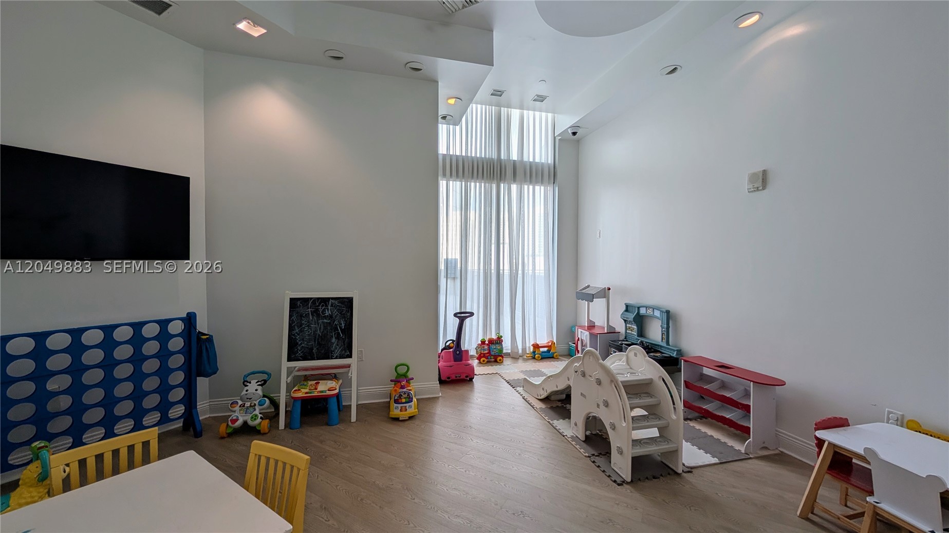 WIND CONDO - Residential