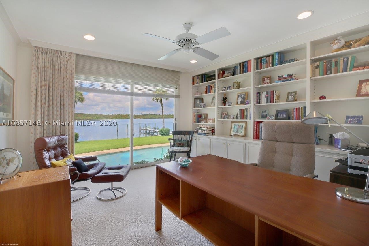 JUPITER ISLAND - Residential