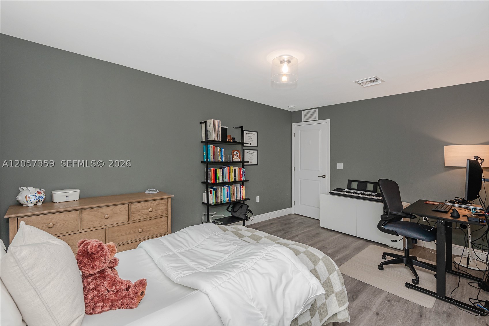 OAKLAND PARK SECOND ADD - Residential