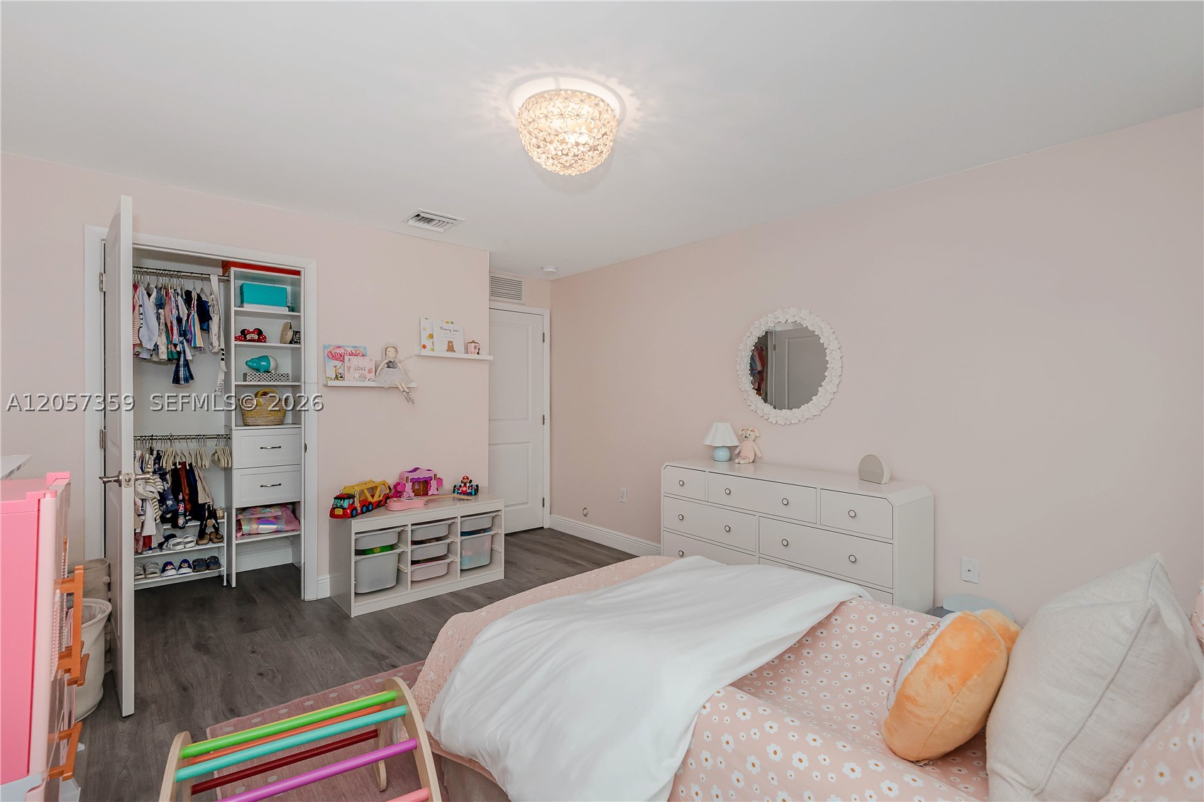 OAKLAND PARK SECOND ADD - Residential
