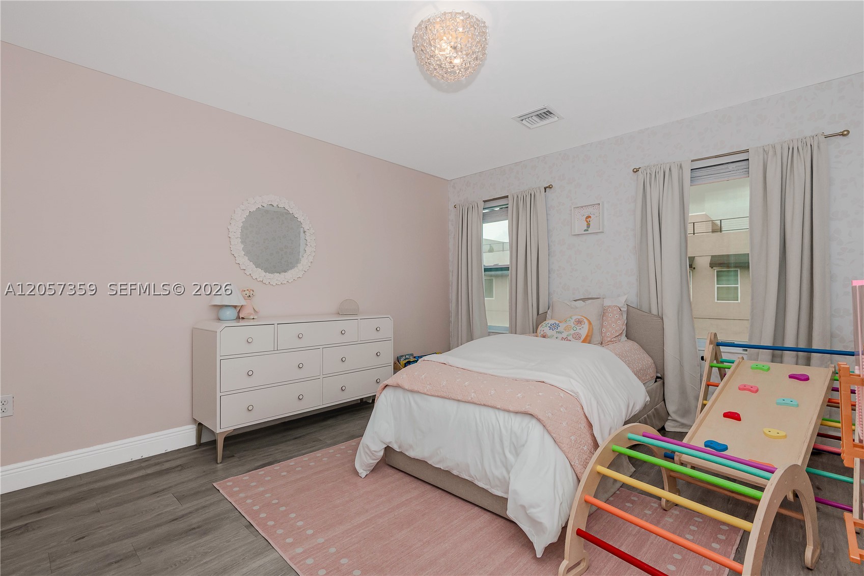 OAKLAND PARK SECOND ADD - Residential
