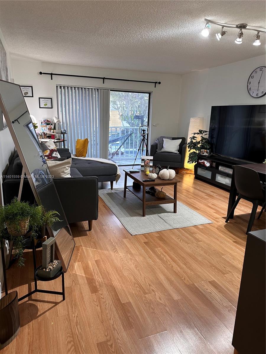 WISPERWOOD VILLAGE CONDO - Residential Lease