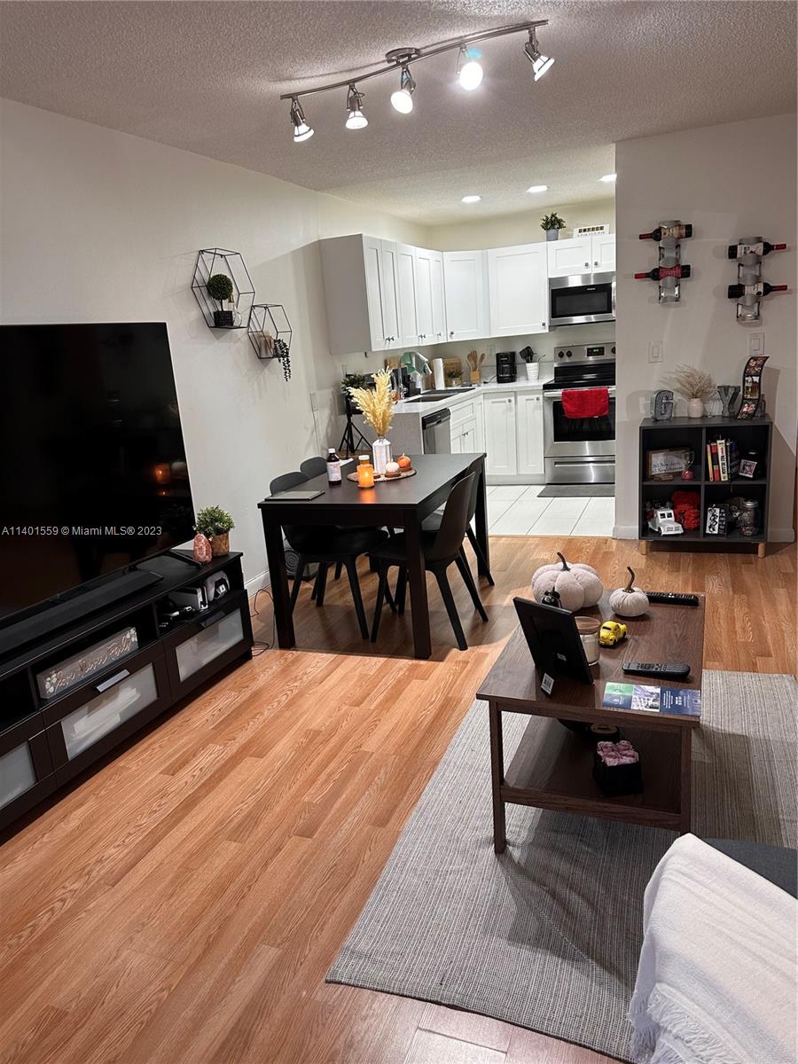 WISPERWOOD VILLAGE CONDO - Residential Lease