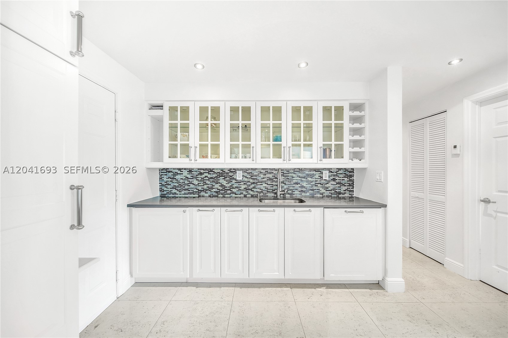 KEY ISLANDER CONDO - Residential Lease