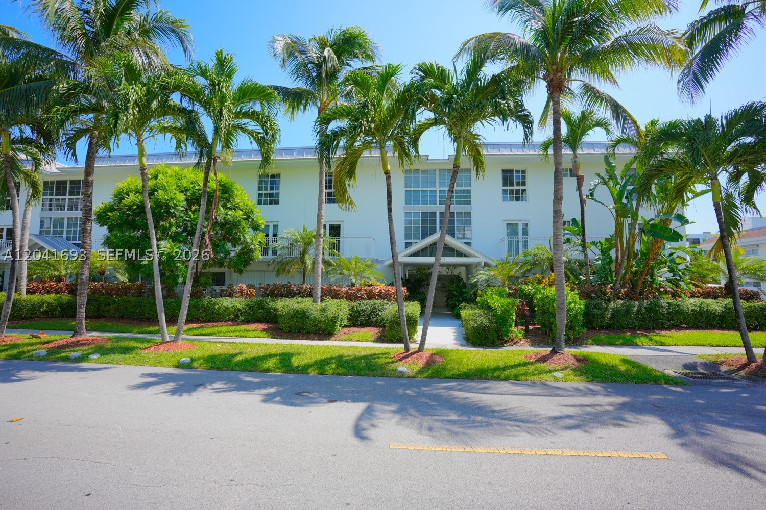 KEY ISLANDER CONDO - Residential Lease