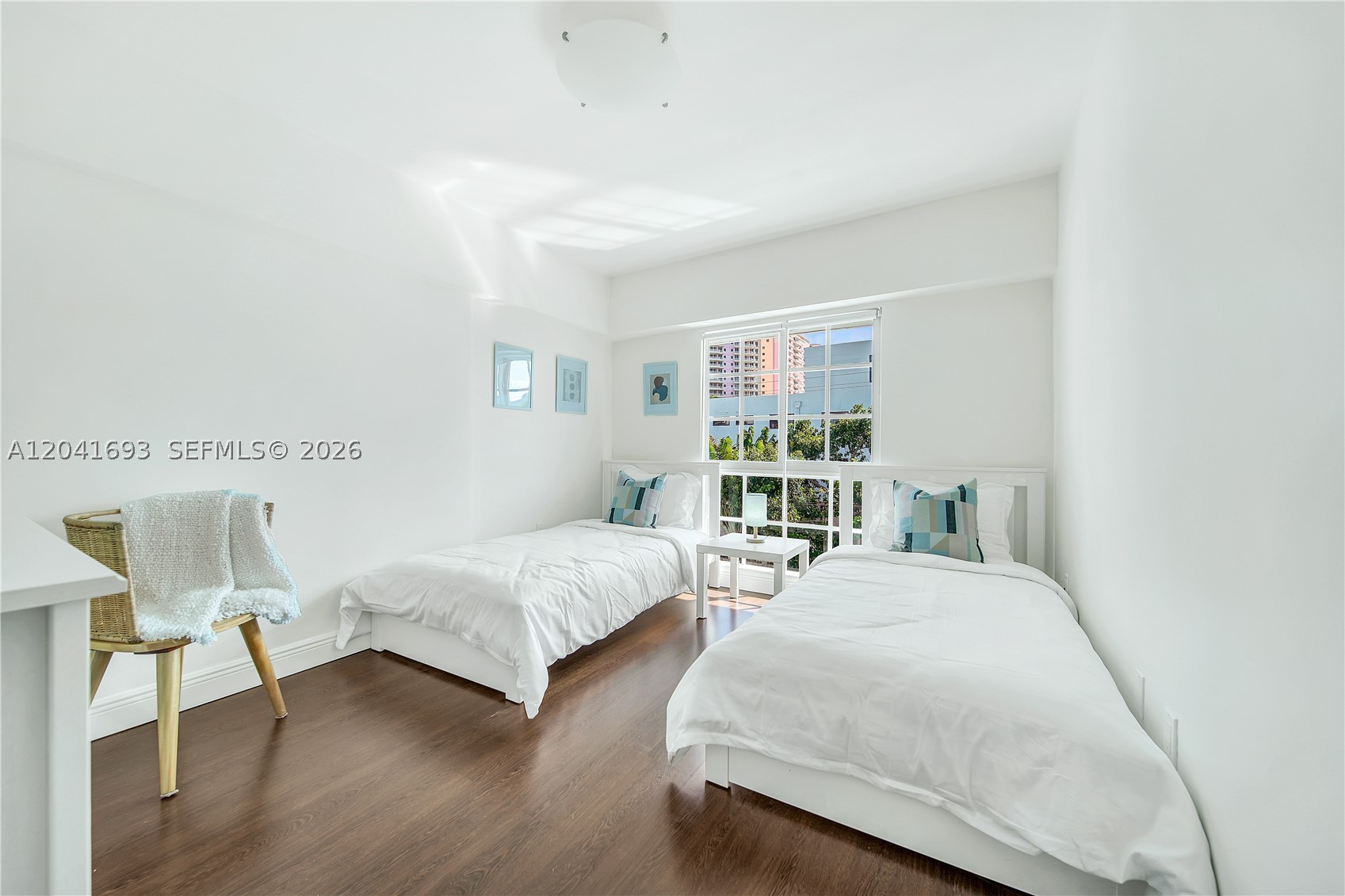KEY ISLANDER CONDO - Residential Lease
