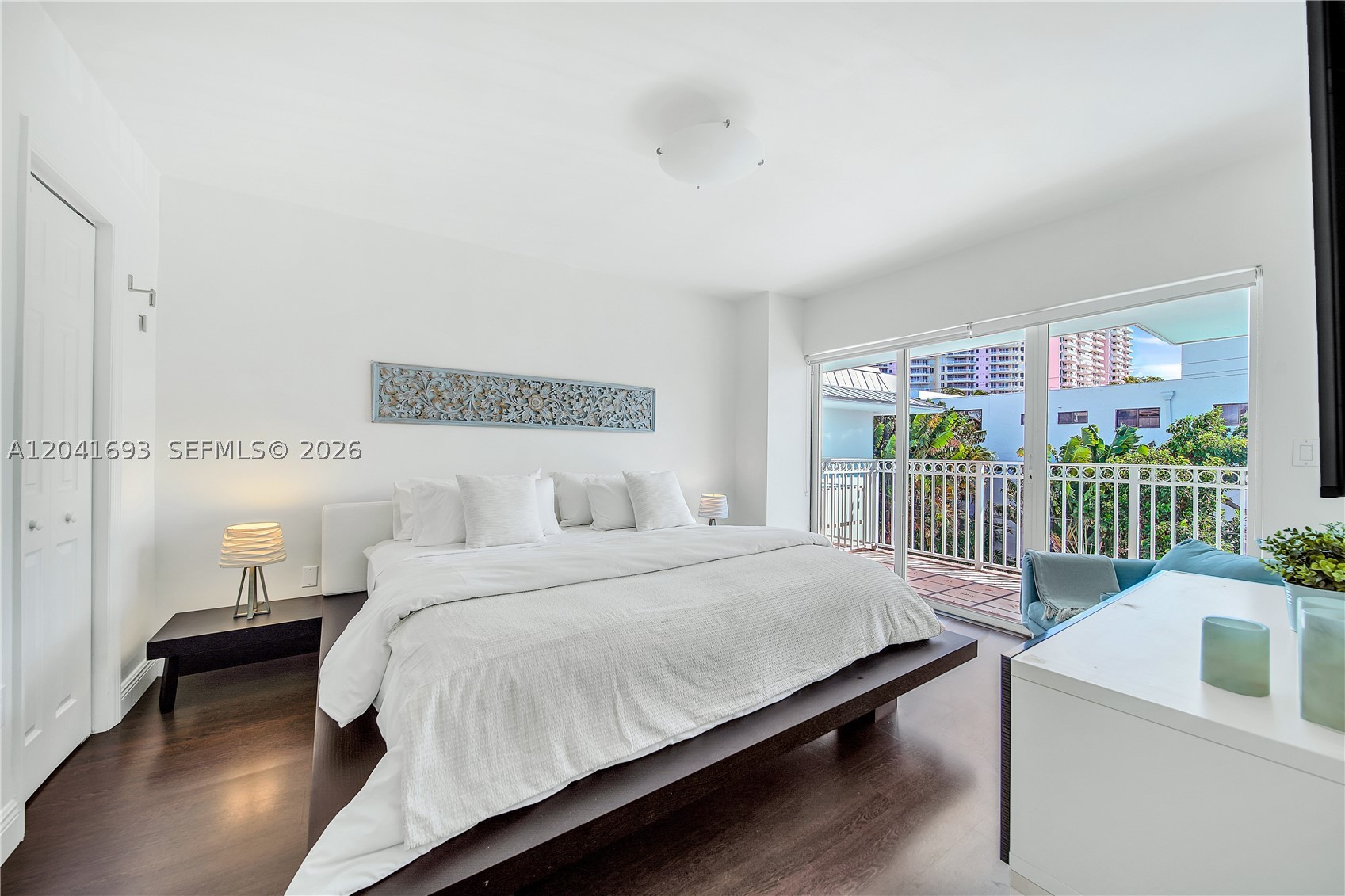 KEY ISLANDER CONDO - Residential Lease