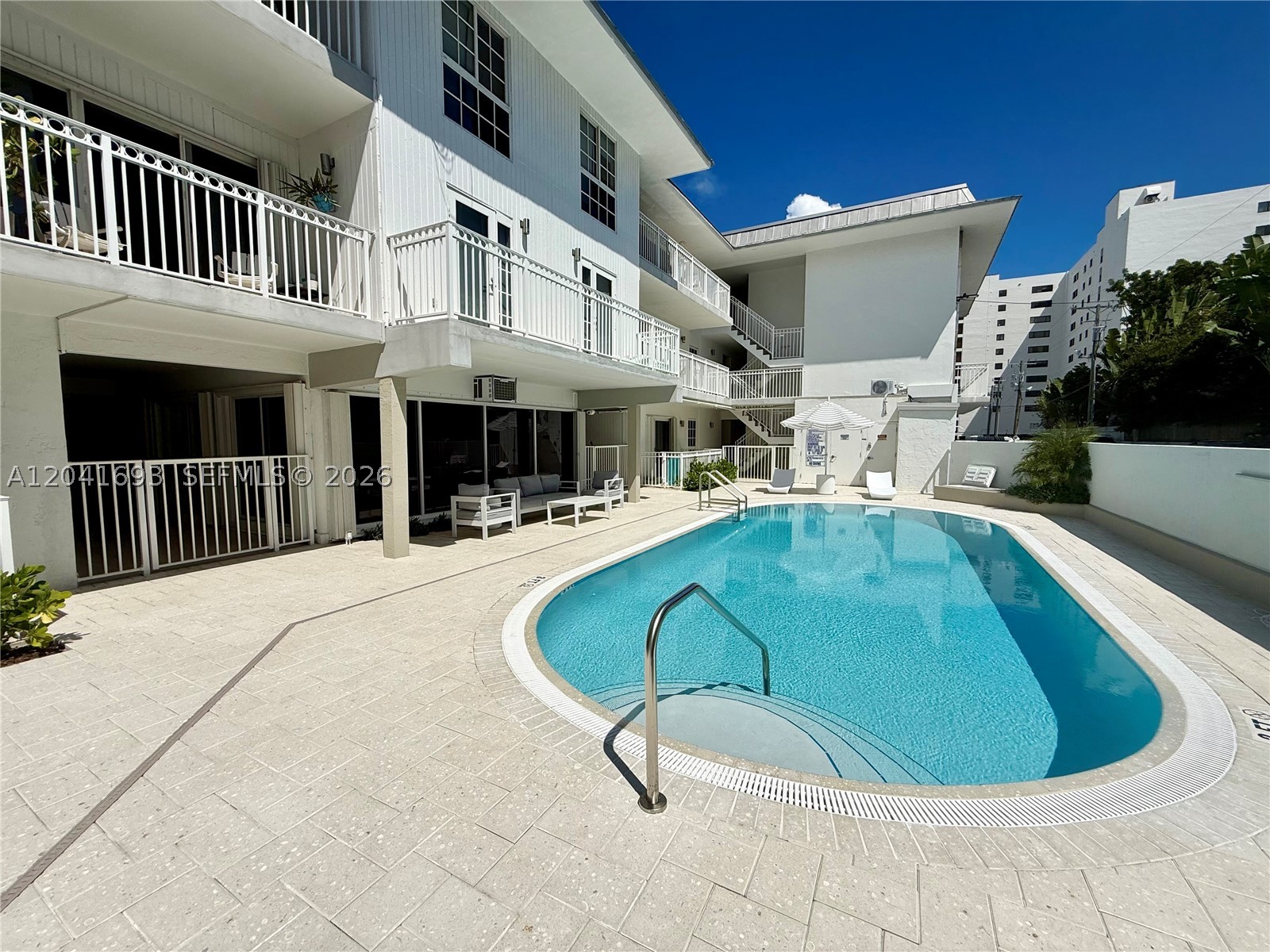 KEY ISLANDER CONDO - Residential Lease