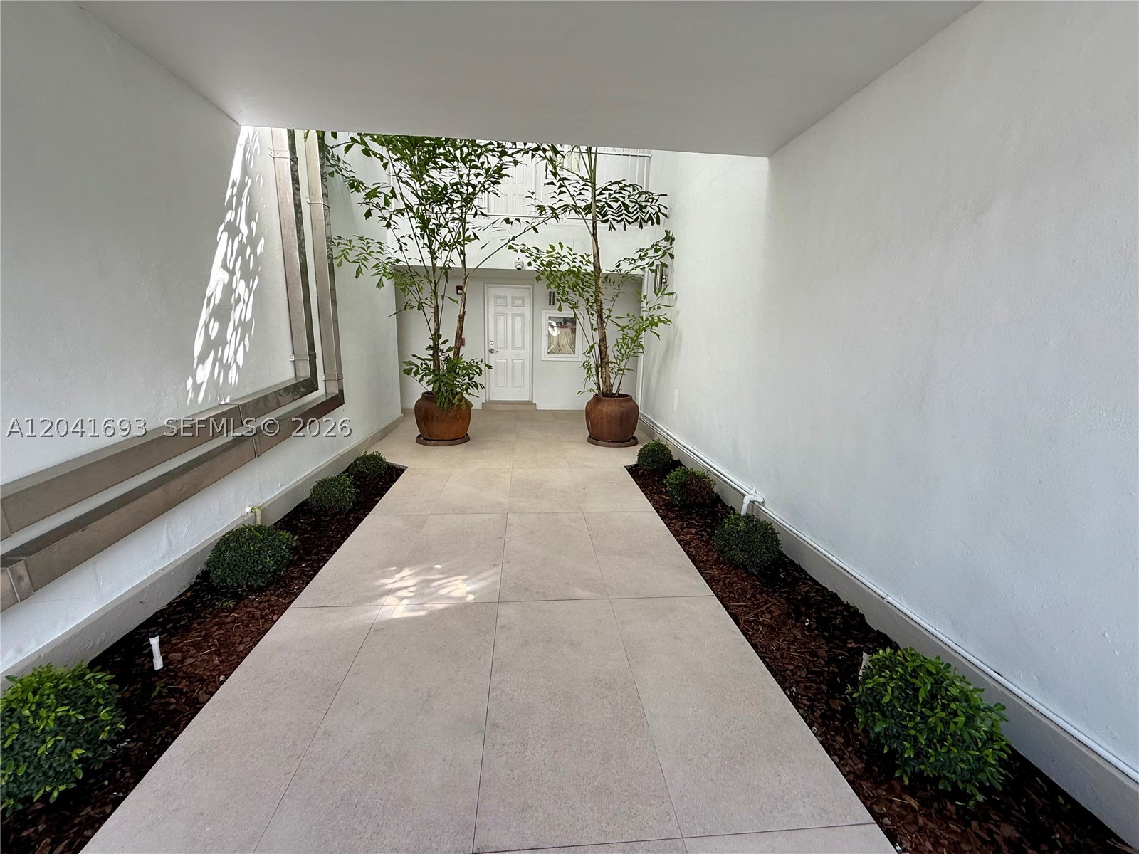 KEY ISLANDER CONDO - Residential Lease
