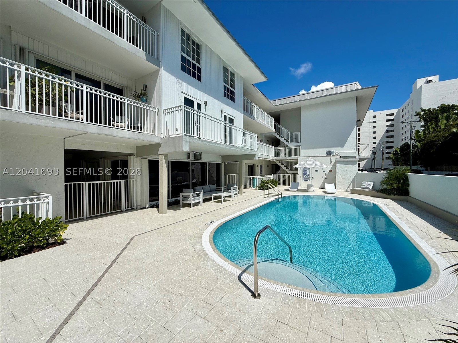 KEY ISLANDER CONDO - Residential Lease