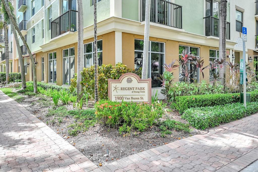 Beautifully remodeled 1 bedroom condo in Downtown Hollywood. Fully equipped kitchen with plenty of cabinet space. Tile flooring throughout the unit. Full size washer & Dryer in unit. Relaxing pool view from balcony. Walking distance to downtown restaurants, shopping and entertainment. Minutes to Hollywood Beach and Airport. Can be leased yearly or for short term 90 day minimum.