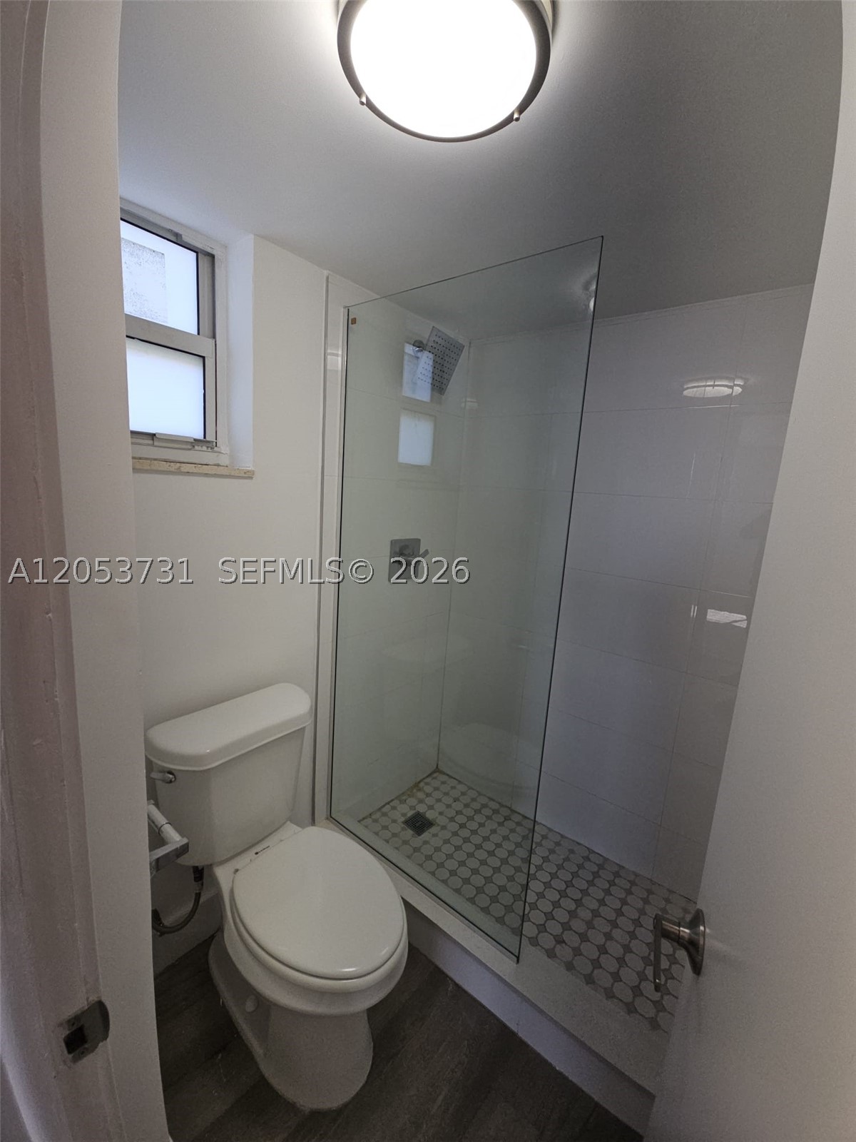 BISCAYNE BCH SUB - Residential Lease
