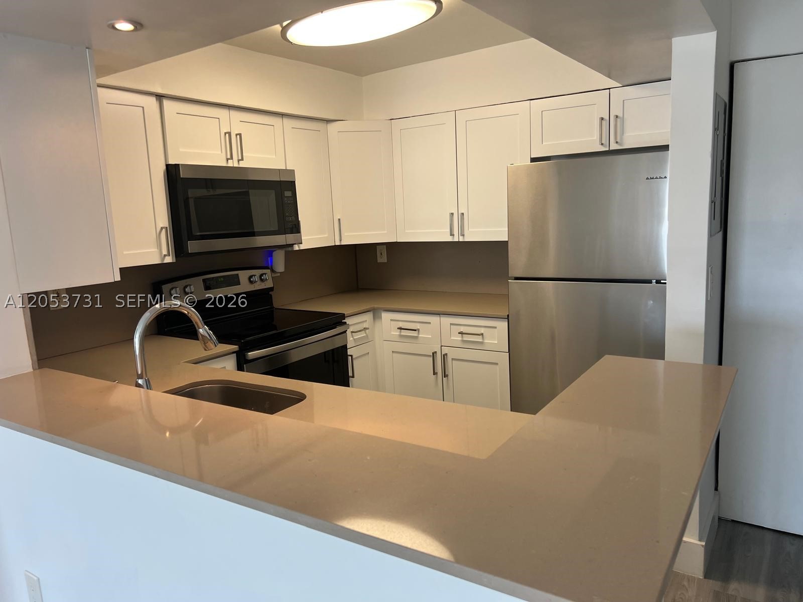 BISCAYNE BCH SUB - Residential Lease