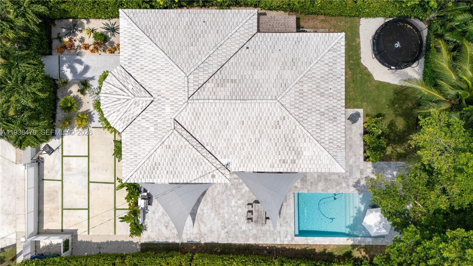 NORTH SHORE CREST - Residential