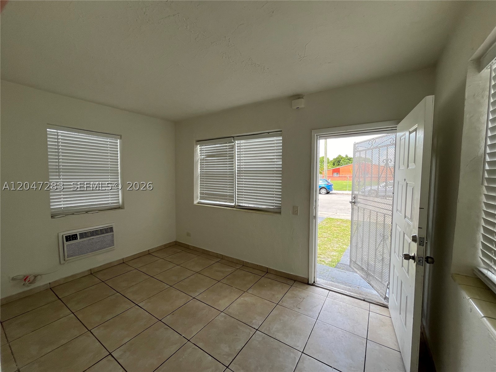 MIAMI NORTH - Residential
