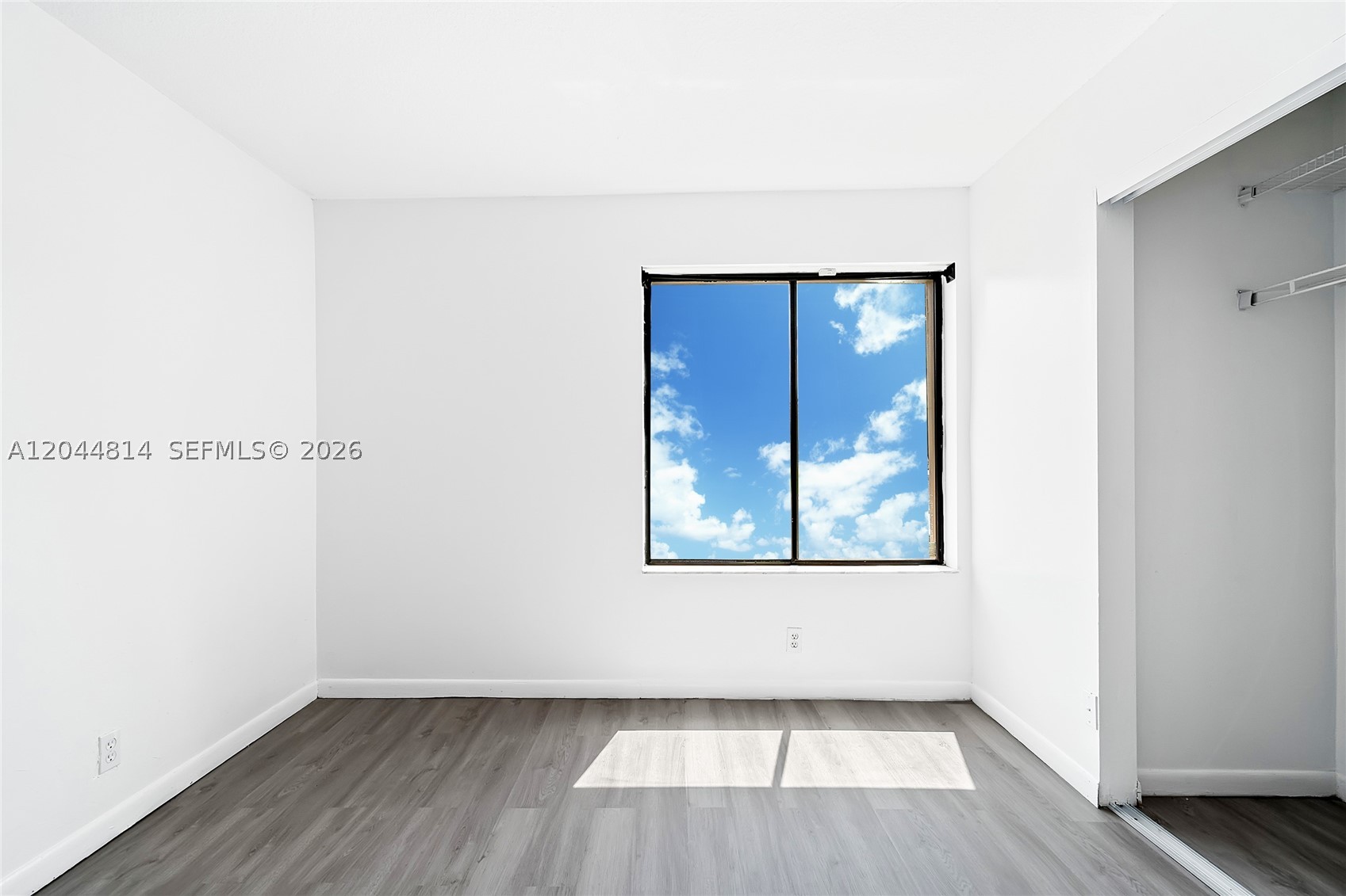 MAPLEWOOD TOWNHOUSES COND - Residential Lease