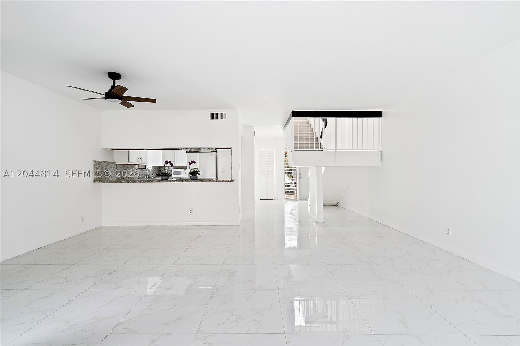 MAPLEWOOD TOWNHOUSES COND - Residential Lease