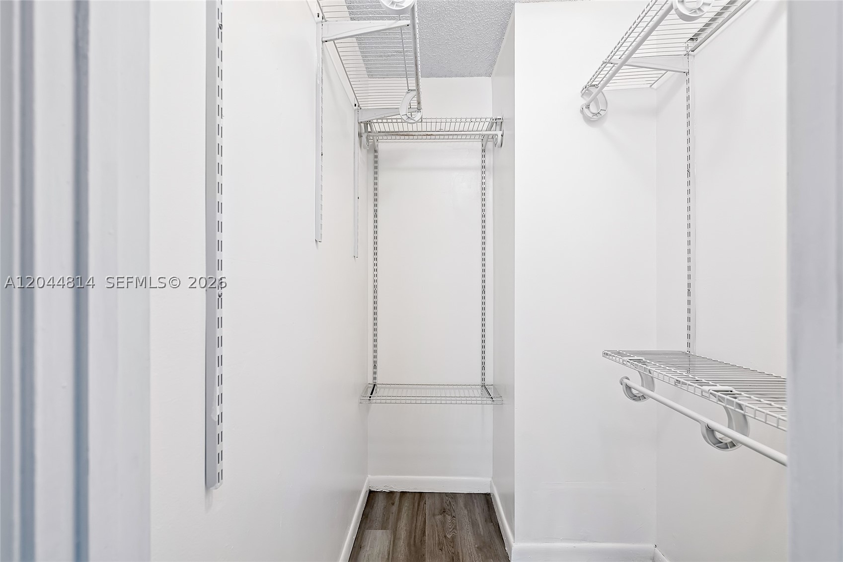 MAPLEWOOD TOWNHOUSES COND - Residential Lease