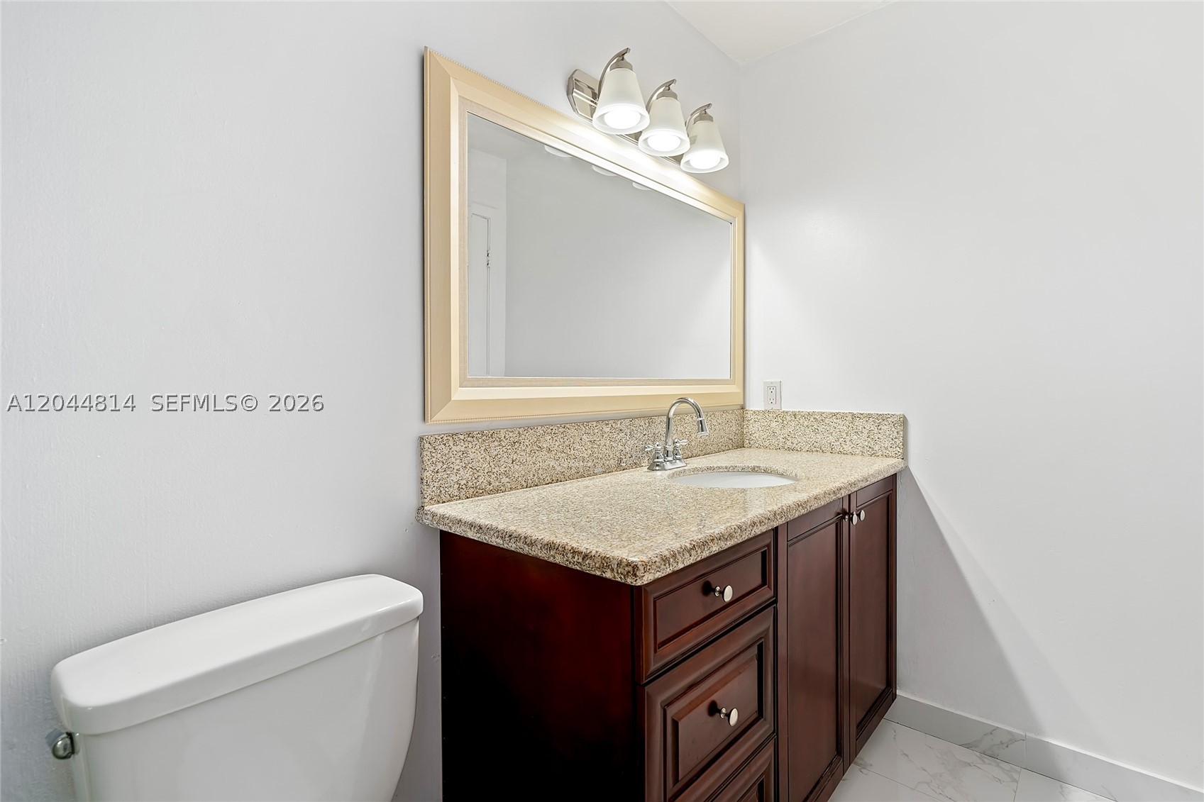 MAPLEWOOD TOWNHOUSES COND - Residential Lease