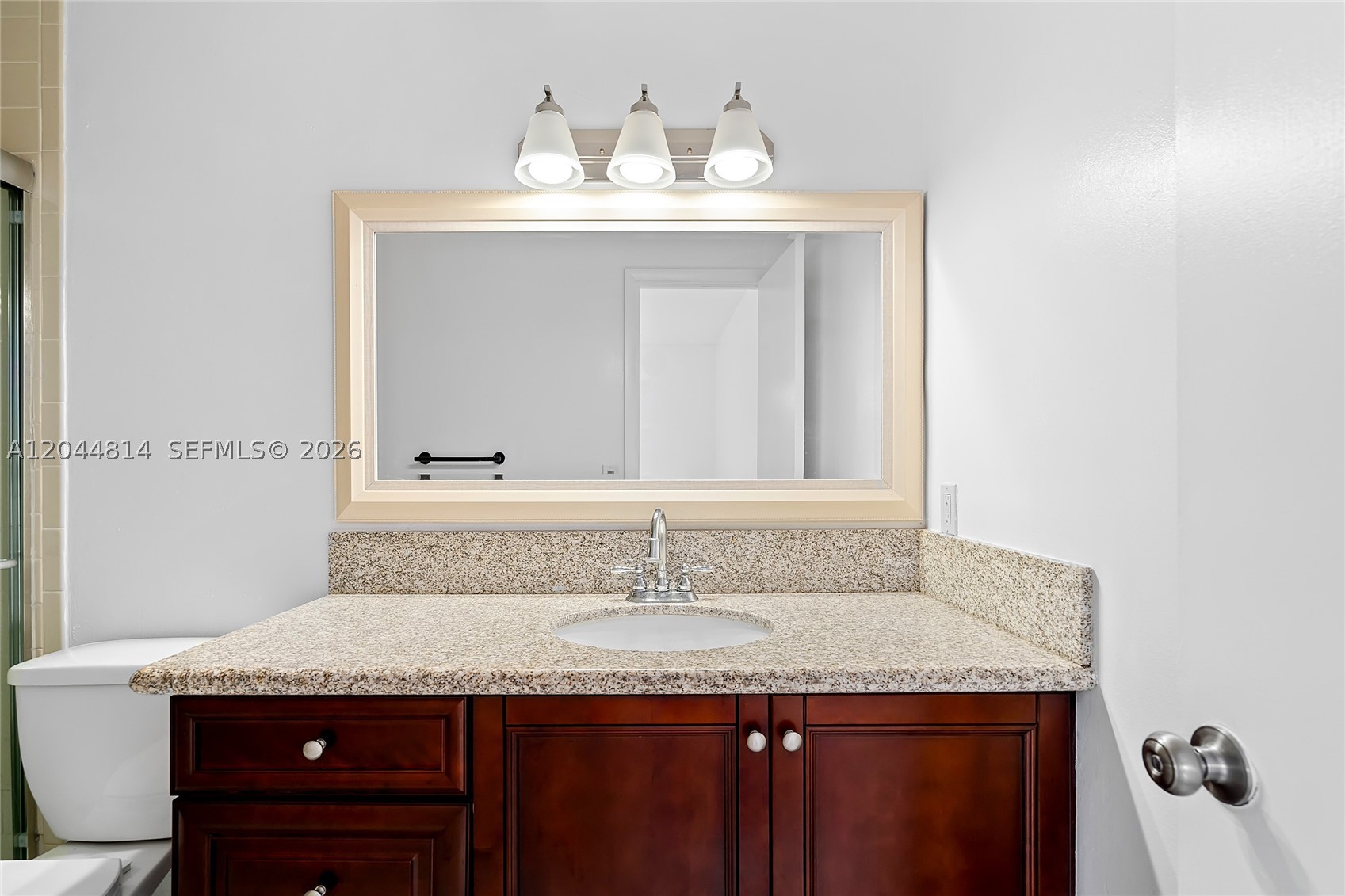 MAPLEWOOD TOWNHOUSES COND - Residential Lease