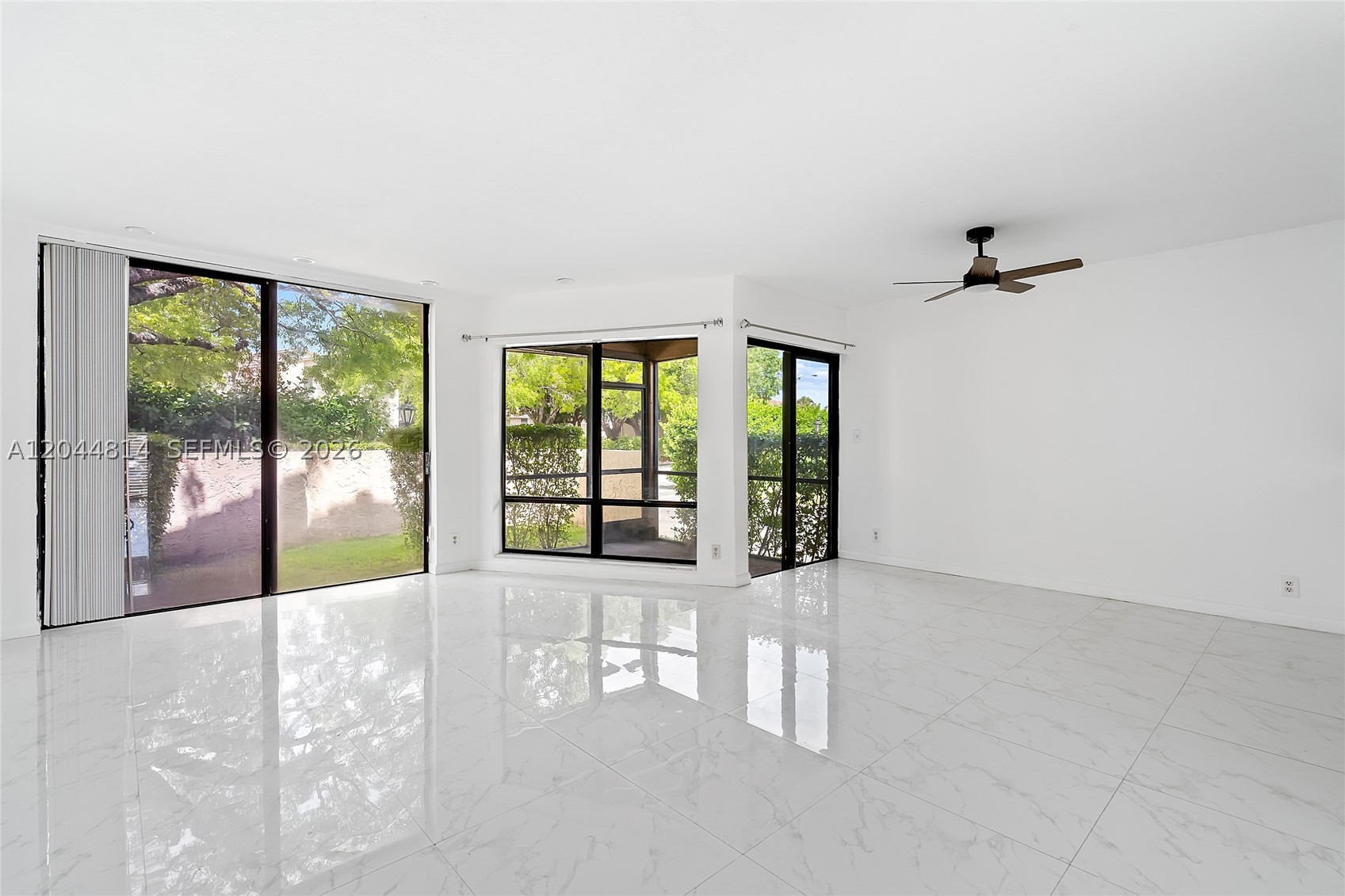 MAPLEWOOD TOWNHOUSES COND - Residential Lease