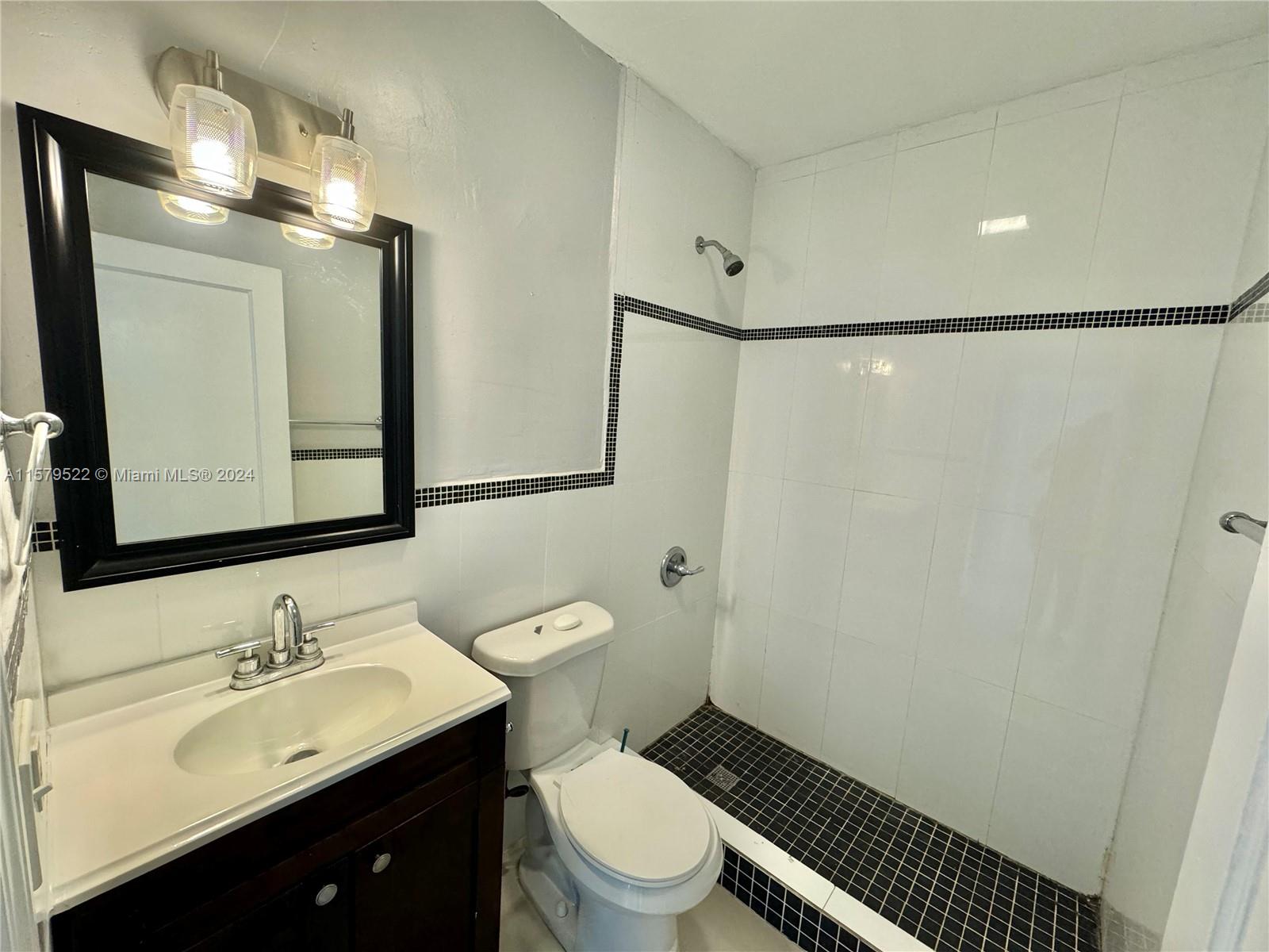 CRESTWOOD - Residential Lease