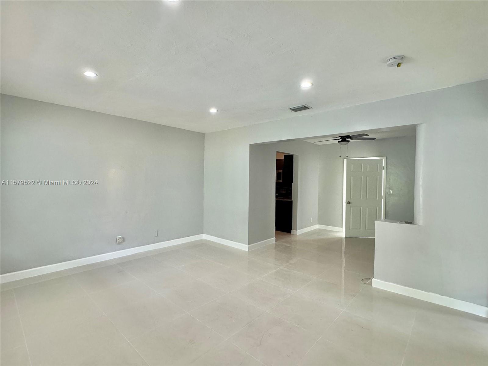 CRESTWOOD - Residential Lease