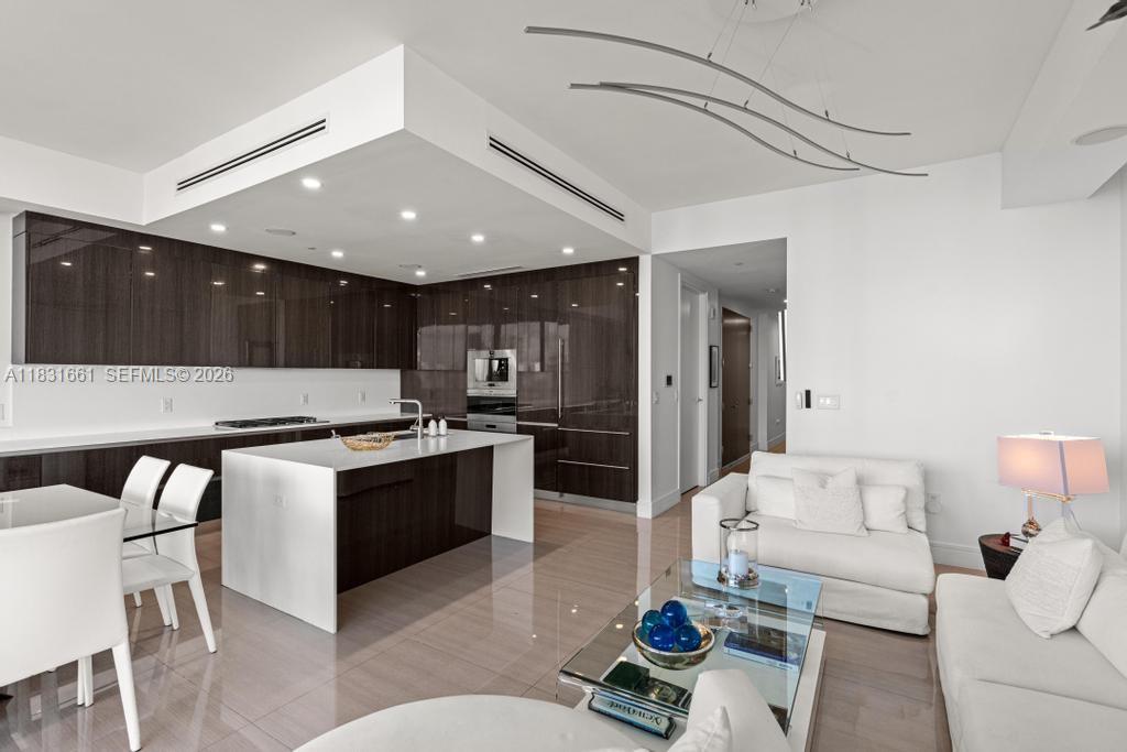 ECHO CONDO - Residential