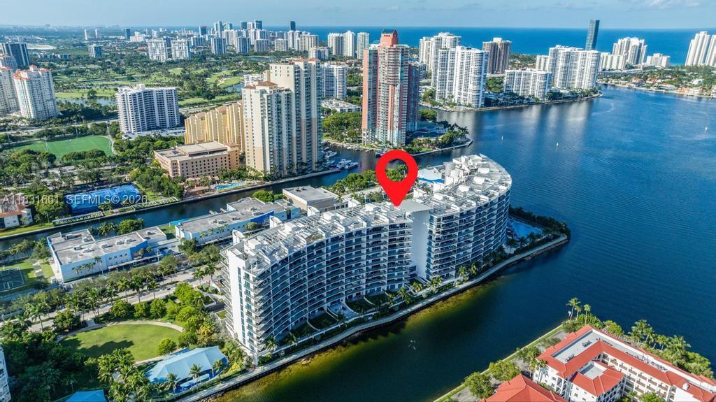 ECHO CONDO - Residential