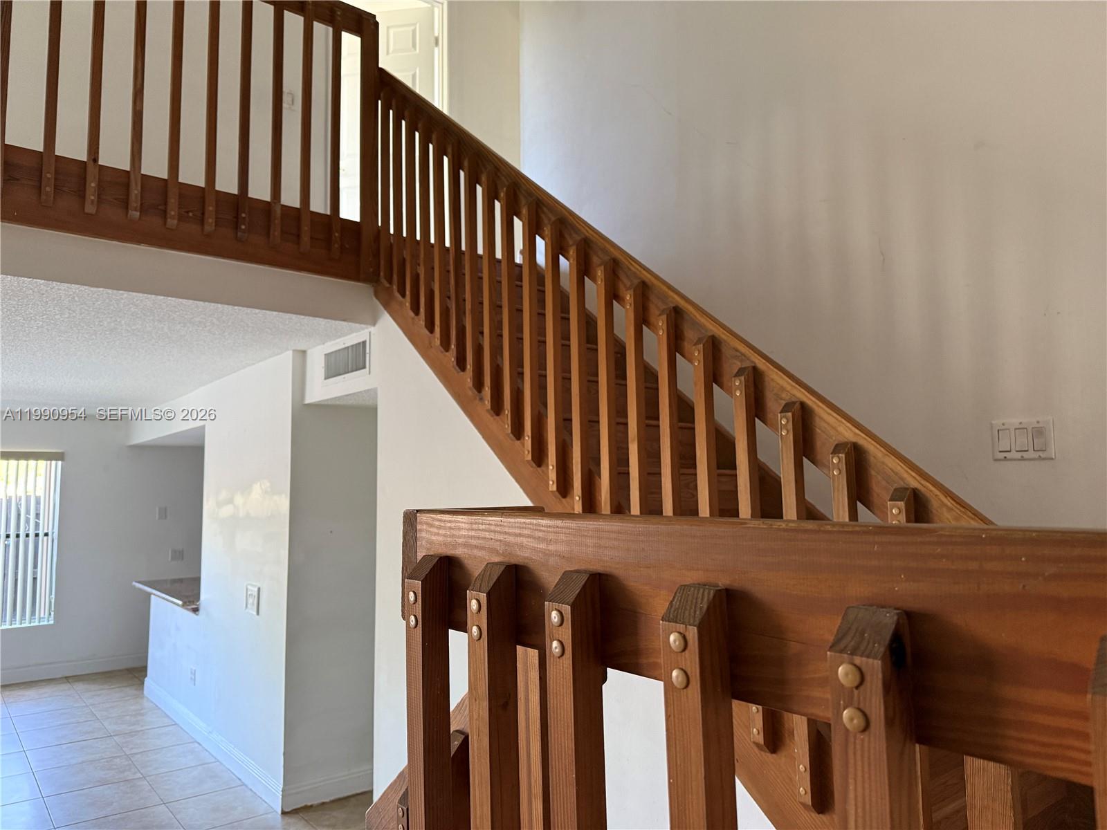 LAKES MEADOW VILG HOMES C - Residential