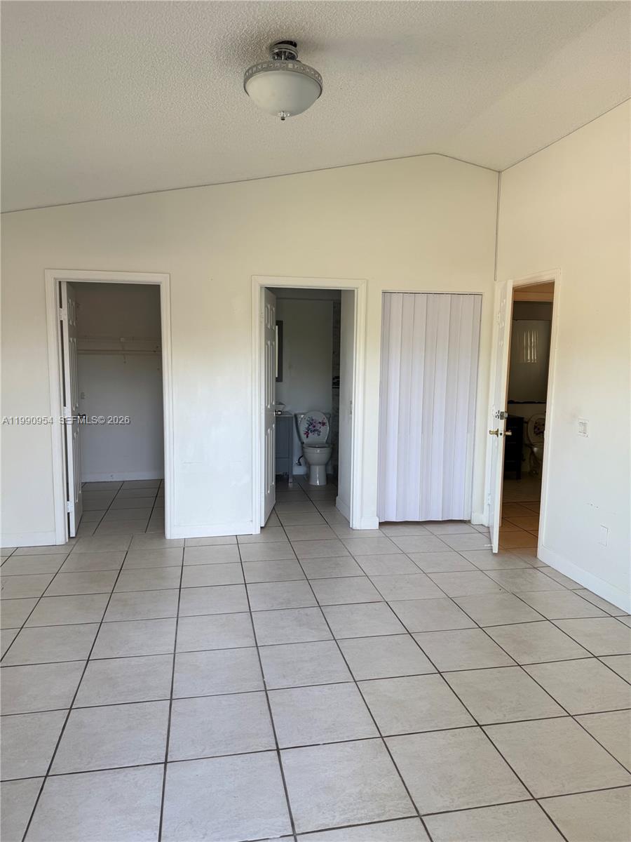 LAKES MEADOW VILG HOMES C - Residential