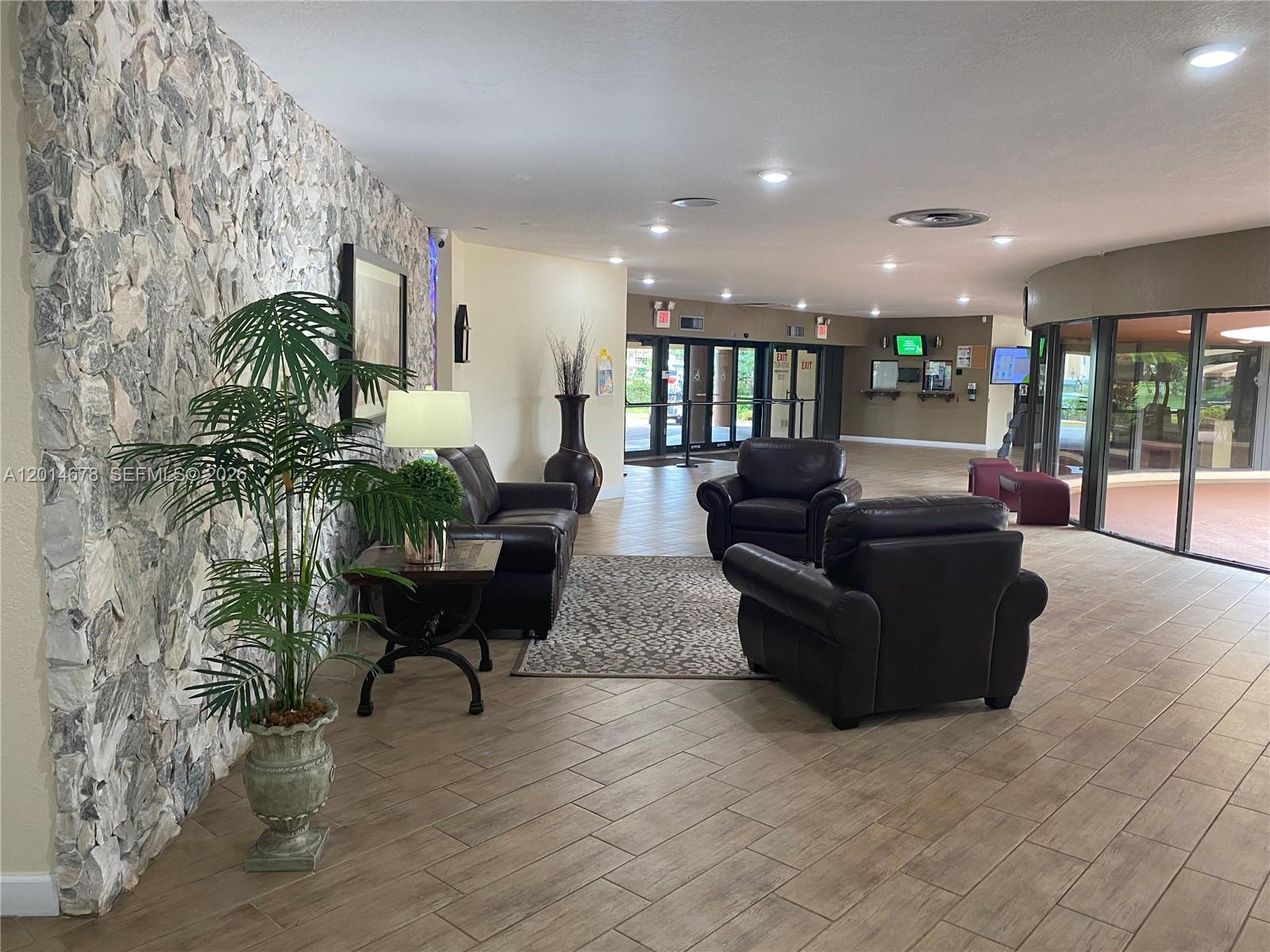 SUNRISE LAKES 150 CONDO - Residential