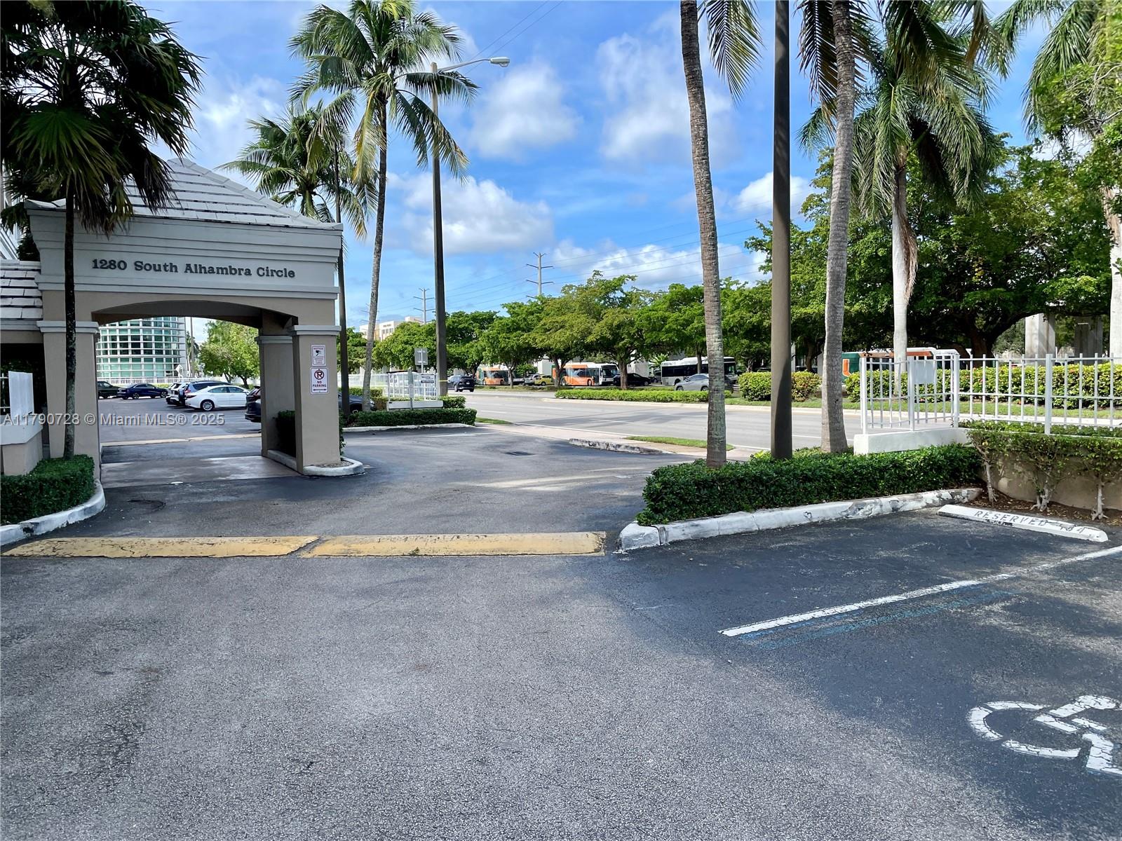 UNIVERSITY INN CONDO - Residential Lease
