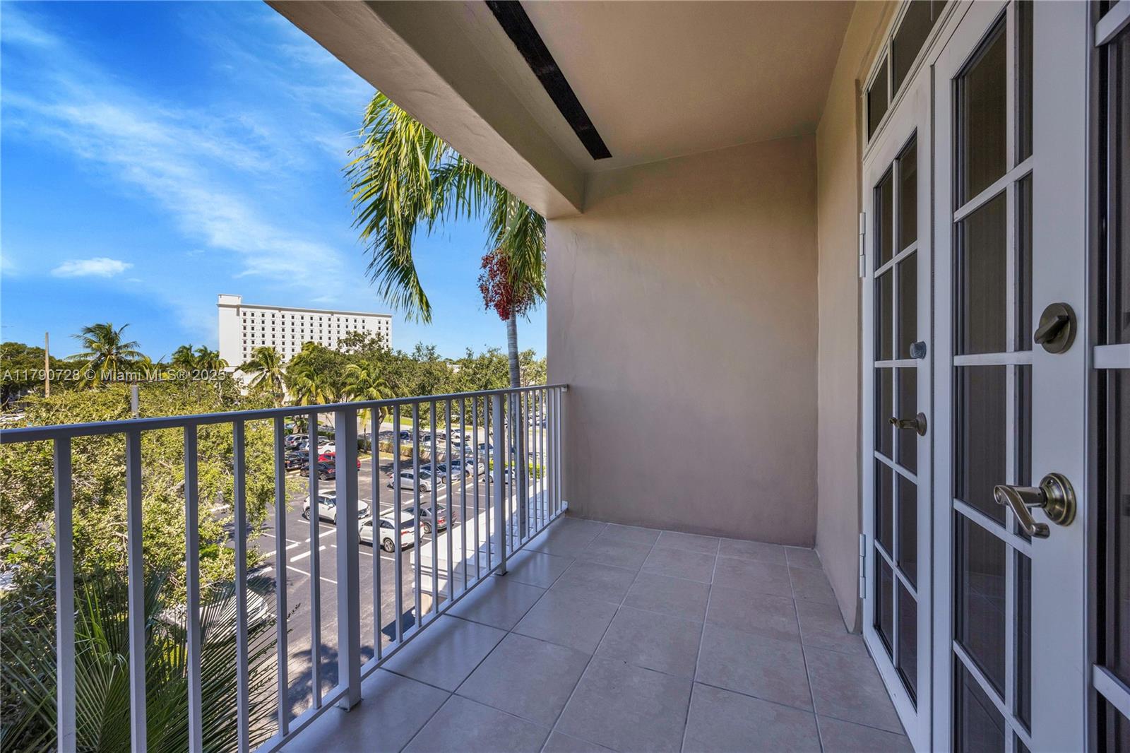 UNIVERSITY INN CONDO - Residential Lease