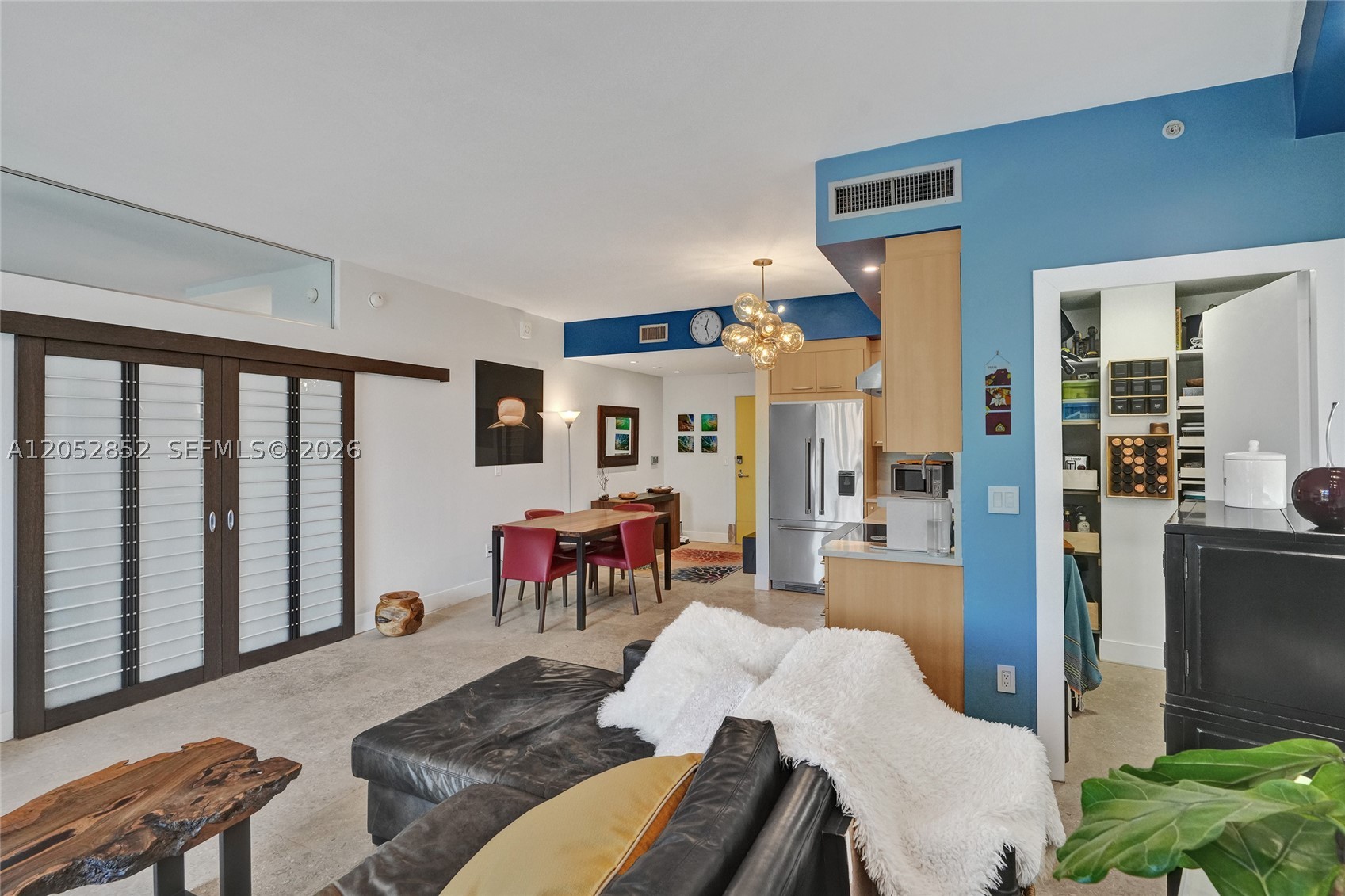 THE MERIDIAN CONDO - Residential